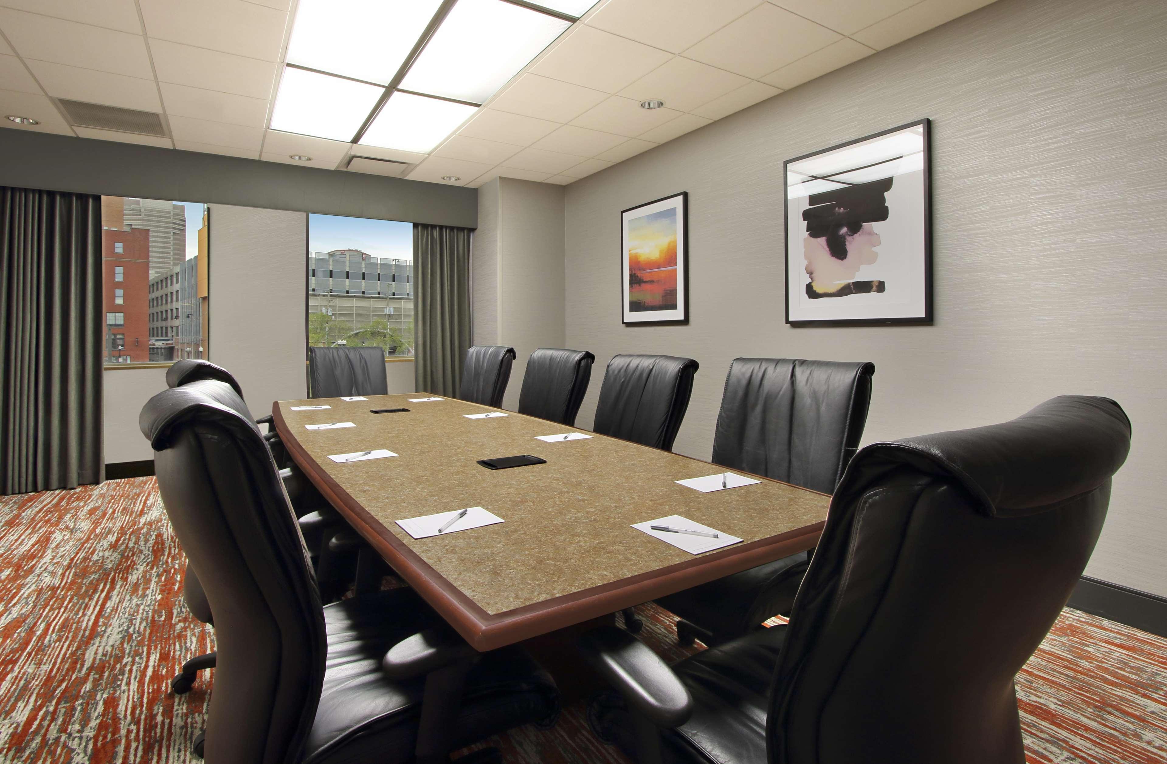 Hampton Inn & Suites Columbus-Downtown, Ohio Екстер'єр фото